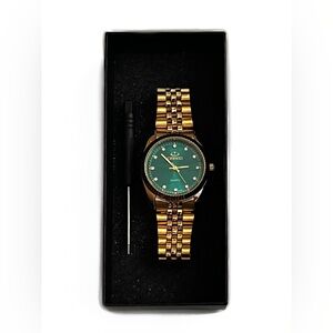 CHENXI x HOURSLY Gold and Pine Green Unisex Watch with Adjustable Tool Included